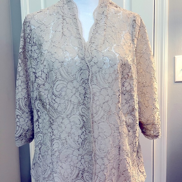 Scalloped lace overlay jacket. Delicate airy taupe. Size 22. - Picture 1 of 10